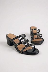 Tamanco Addan Feminino Com Salto Médio E Detalhes Em Tachas Douradas Preto