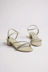 Sandália Com Salto Médio Littz Feminina Com Strass Elegante E Confortável  Off White