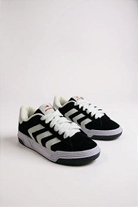 Tênis Casual Com Detalhes Brancos E Sola Baixa  Preto/Branco