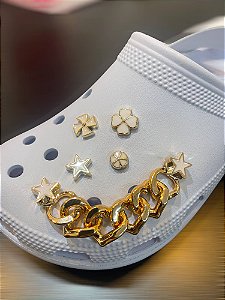 Bottons Decorativos Elegantes Para Crocs Dourado