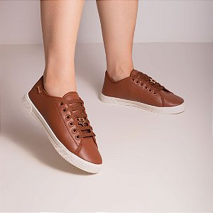 Tênis Casual Com Cadarço Detalhe De Estrela Caramelo