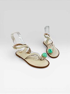 Sandália Rasteira Feminina Metalizada Com Pedra Off White/Turquesa