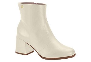 Bota Moleca Com Ziper Cano Curto Com Salto Bloco Branco Off