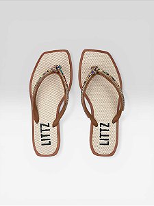 Chinelo Com Bico Quadrado E Pedras Caramelo/Mt40