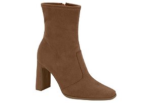 Bota Vizzano Cano Curto Caramelo Com Salto Bloco Alto E Design Minimalista Camel