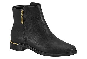 Bota Vizzano Cano Curto Com Zíper Dourado E Salto Baixo Preto