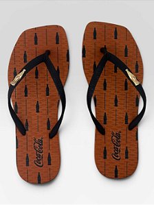 Chinelo Coca-Cola Estampado Com Detalhe Metálico Marrom #1