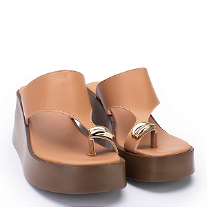 Sandália Plataforma Solado Alto Detalhe Dourado Offline Ambar
