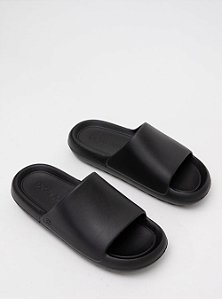 Chinelo Slide Petite Jolie Hug Preto PJ7639