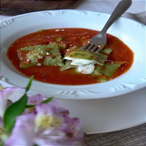 Ravioli Caprese com Molho de Tomate – Prato Congelado Completo