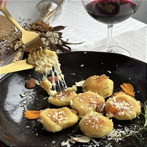 Nhoque Recheado de Queijo Brie