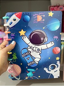 Caderno disco 8 furos astronauta capa basic