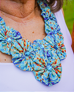 Colar de Fuxico Sem Botão | Joia Têxtil #001