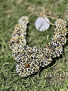 Colar de Fuxico Com Botão | Joia Têxtil #001