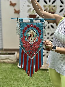 Estandarte M Sagrado Coração de Jesus – Modelo “Coração de Amor” | 42cm x 26cm