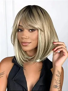 Peruca Vicky Loira com Franja