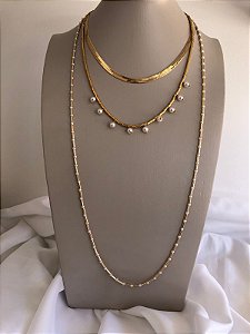 Colar Longo Canelado com Mini Pérolas
