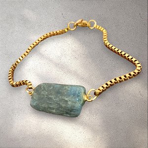 Pulseira dourada com Cianita azul- pedra de Arcanjo Miguel- proteção