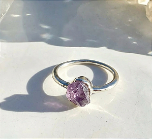 Anel TRANSMUTAR com ametista