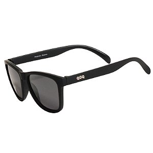 Óculos de Sol QüQ, Modelo: Pretinho Basico