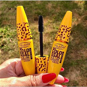 Máscara de Cílios Colossal Defining Yalanni