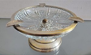 Cinzeiro em vidro (antiguidade / raridade / relíquia / antiquário)