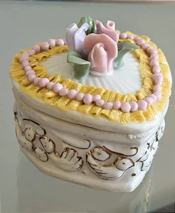 porta jóias em porcelana (antiguidade / raridade / relíquia / antiquário)