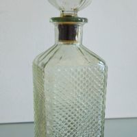 garrafa / licoreira (antiguidade / raridade / relíquia / antiquário)