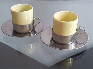 xícaras de café c pires em porcelana (antiguidade / raridade / relíquia / antiquário)