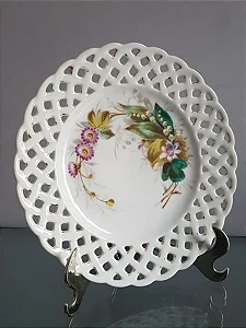 prato raso em porcelana russa (antiguidade / raridade / antiquário / relíquia)