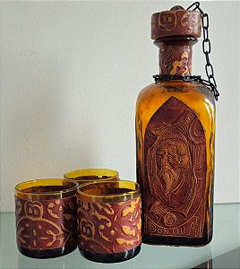 jogo de garrafa e 3 copos p bebida (antiguidade / raridade / relíquia / antiquário)