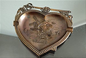 cinzeiro em metal (antiguidade / raridade / relíquia / antiquário)