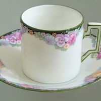 xícara de café em porcelana (antiguidade / raridade / relíquia / antiquário)