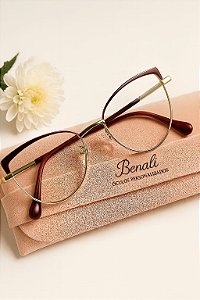 Óculos Lívia 8901- Estilo e Conforto em Cada Detalhe