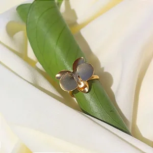 ANEL ORQUÍDEA BANHADO A OURO 18K