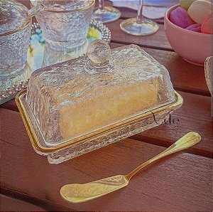 MANTEIGUEIRA DE CRISTAL ECOLOGICO (LIVRE DE CHUMBO) FIO DE OURO C/TAMPA PETRA 17CM X 10,5C