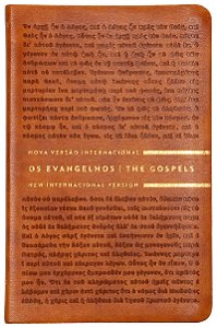 Os Evangelhos Bilíngue NVI e NIV (português e inglês), Letra tradicional, Fonte Leitura Perfeita, com letras de Jesus em azul, Capa luxo Marrom