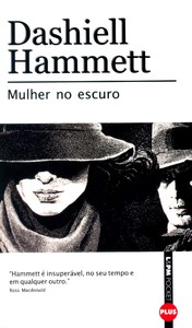 Mulher no escuro