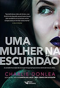 Uma mulher na escuridão