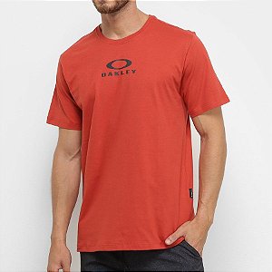 CAMISETA OAKLEY CINZA ESTAMPA LATERAL VERMELHA