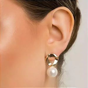 Brinco Agatha Detalhado com pérola Folheado