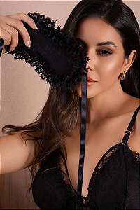Tapa-Olhos Sensual em Renda – Elegância, Mistério e Prazer