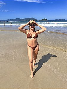 Cortininha 014 com bojo removível solar + calcinha fita 013 o marrom