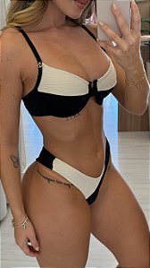 Top aro meia taça 093 + calcinha asa delta 012 recortes carmel off e preto