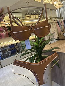 Top meia taça 093 friso + calcinha asa delta friso Glow marrom e off