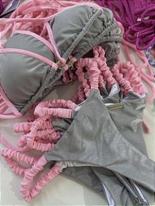 Cortininha com bojo 018 + calcinha frufru capri Prata e rosa