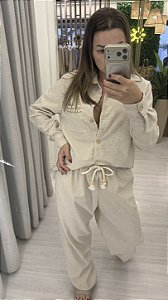 Camisa + calça com bolso linho bege