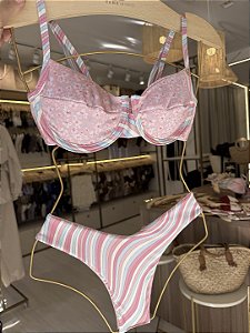 Top 093 aro com bojo + calcinha dupla face asa-delta empina bumbum Marbella
