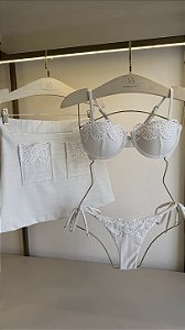 Top aro 020 com bojo fixo + calcinha lacinho off white Aspen