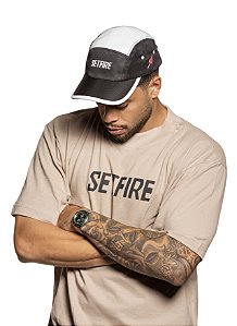 BONÉ FIVE PANEL PRETO E BRANCO